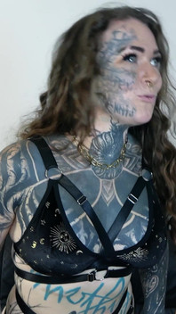 Alman izci - Alman bölünmüş dilli dövme modeli Balea Scarleg 2. pornoda