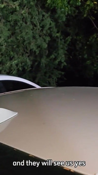 Petite Fode bbc no carro em um estacionamento - Athenea Rosse e Brandon Cruz