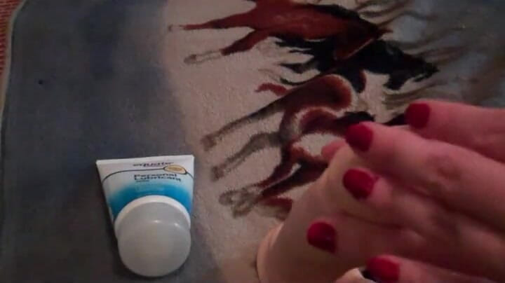 Scarlet Vixen: Una sega con un toy che stuzzica