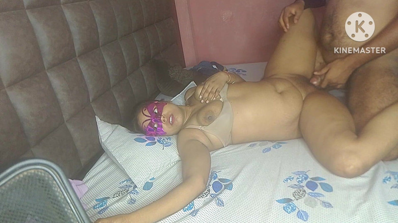 East Delhi: Indisches mädchen mit freund ficken