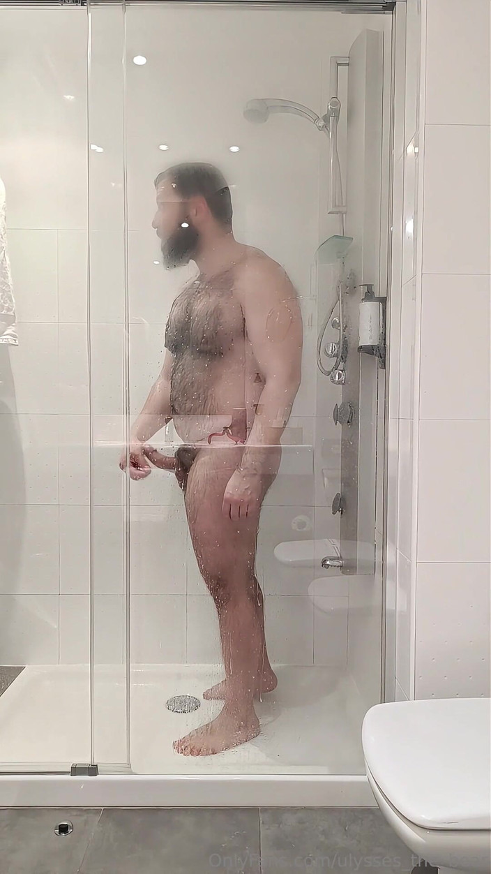 Ulysses the bear: Jen mokré tělo a vaše fantazie