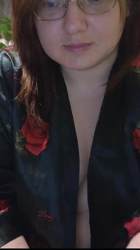 我把我阴户的视频发给了我的老公