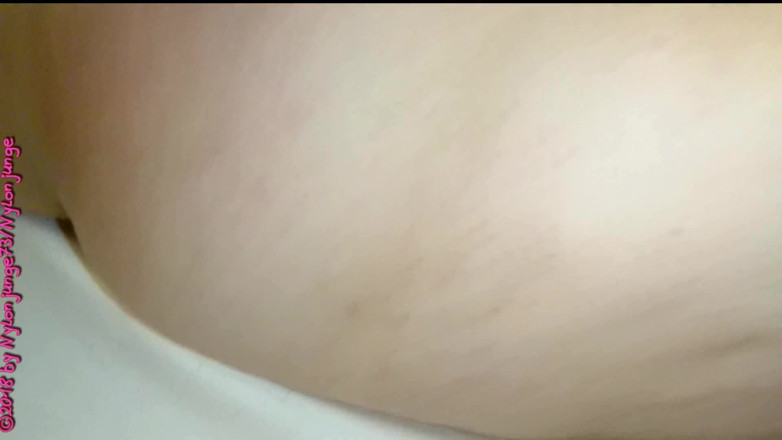 NylonjungeCarmen: หีขนดกของเพื่อนบ้านให้ตีเสียว