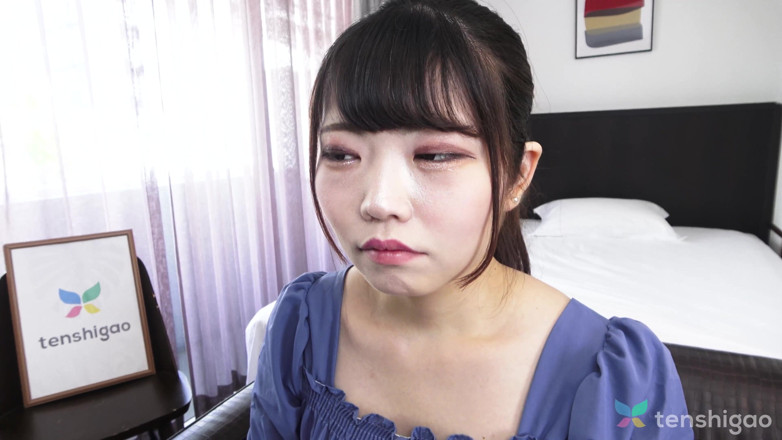 Tenshigao: Suri rumah Jepun Asami Wakana datang kepada kami untuk berbogel...
