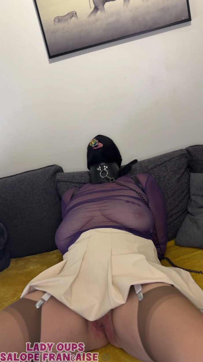 Lady Oups: Żona dziwka trenuje z buttplug