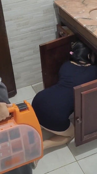 I Trusted My Wife to Meet the Plumber, Look at the Nonsense She Does to Him