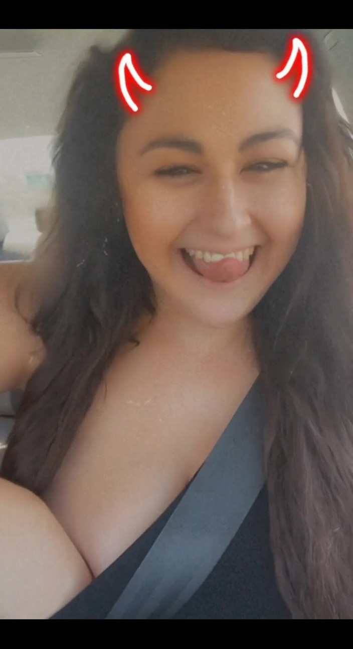 Josie Jaxxon: Обновление на Вегасе, Быстрый засвет сисесек!