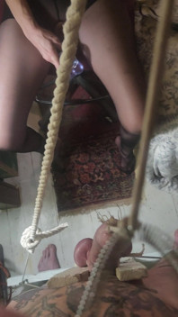 Goode chica unholy crucifijo ballbusting pt2