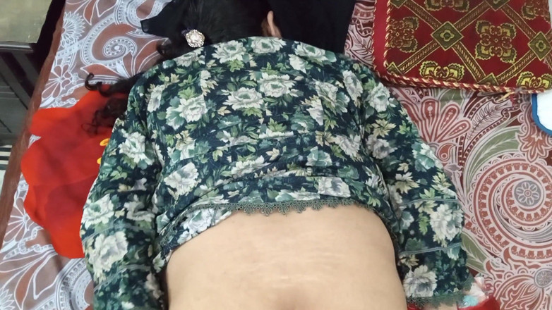 QueenbeautyQB: meri pyari desi bhaartiy ghar ki patni ke saath bahut...