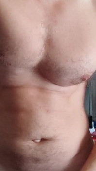 Du wirst von einem verbalen, muskulösen Papi pOV und penetriert