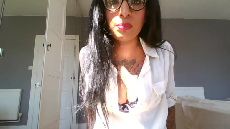 BabeXX69XX Asian MILF: Creampie per il tuo capo domina!