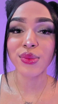 Buze suculente sexy