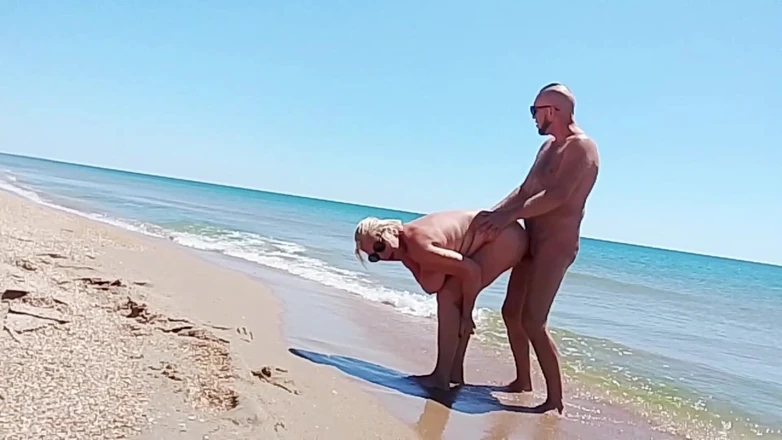 Crazyfamily 1970: Fucking by My StepMom on the Beach
