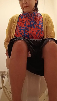 Peeing Videos