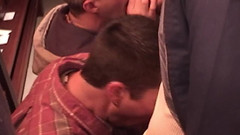 SEXUAL SIN GAY: Hladová gay scéna -4 gay sání ptáka orgie ve video obchodě