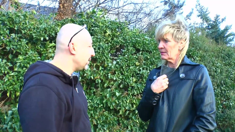 Mature Climax - 100% Mature Videos: Gilf děvka je vyzvednuta na ulici a ošukaná
