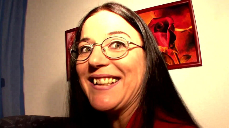 MMV films - The Original: Nimfomană cu țâțe mari urmărește cuplul făcând sex