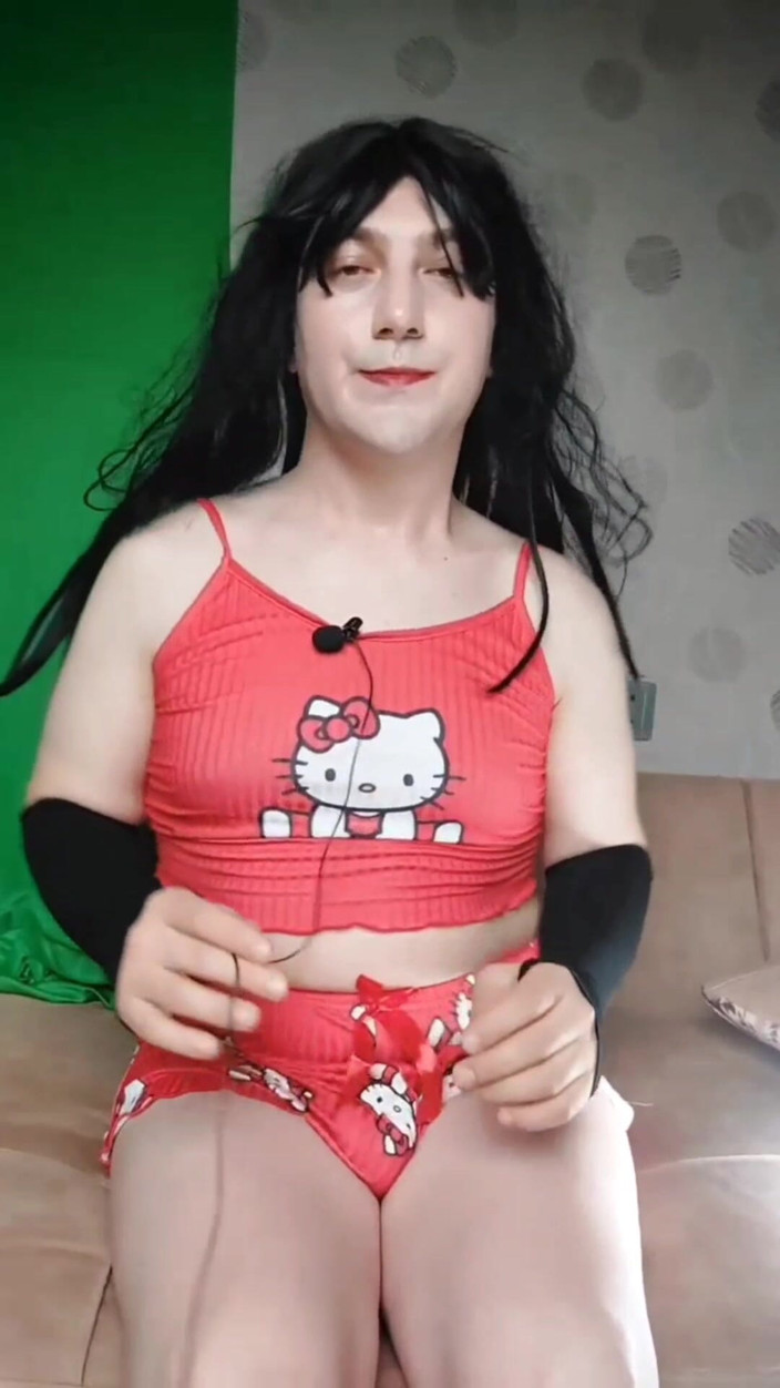 Kitty_Cross: Gambe femminuccia carina