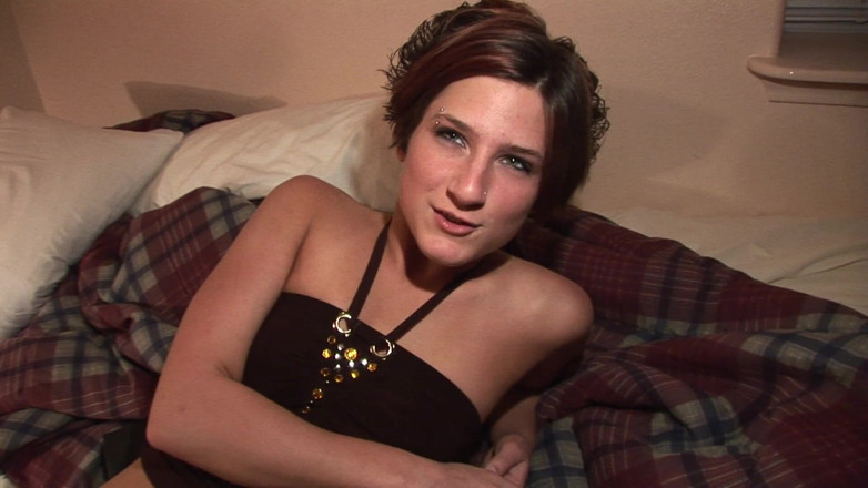 Dream Girls: Brunette mengobel memek setelah jam kerja