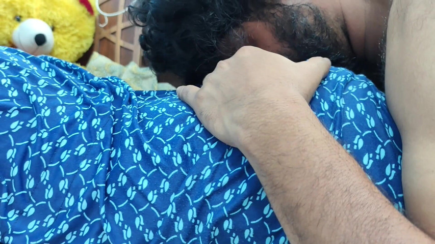 Mallu Couple Hot Nighty Fuck and Lip Lock Romance in Bedroom Part - 4 (Vaishnavysharunraj)