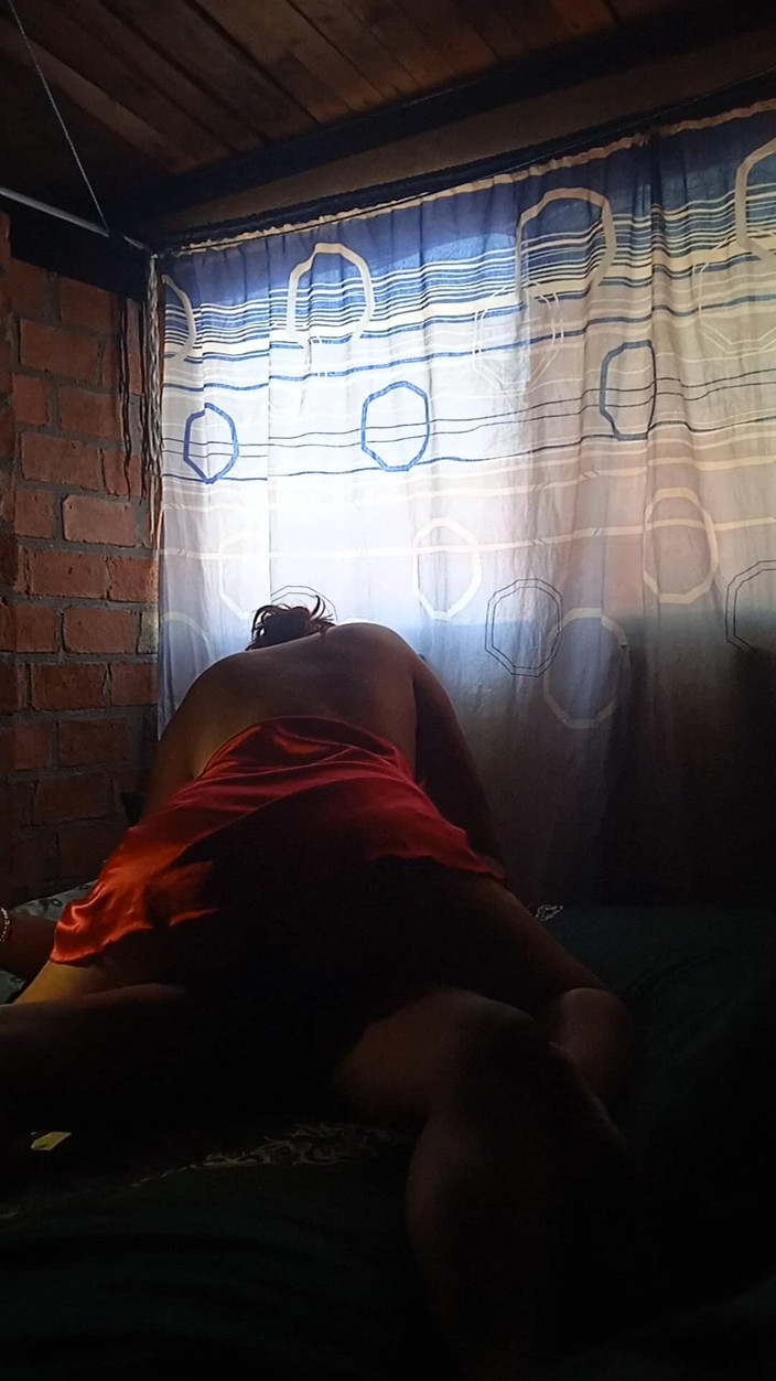 Eatrella j: Pantat bahenol bricklayer meksiko dientot habis-habisan sampai lubang pantatnya menganga...