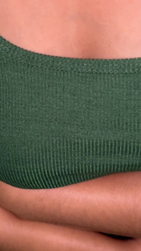 Une bhabhi desi se fait baiser par son frère pour la première fois dans le sexe matinal