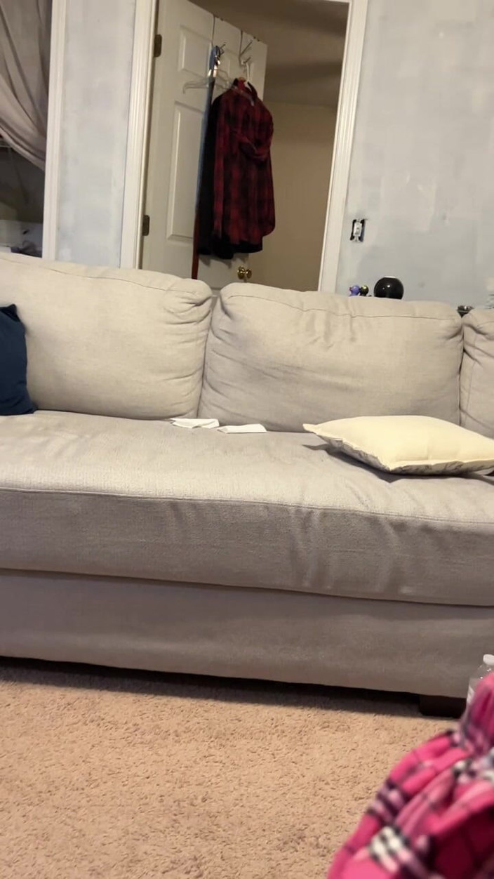 IntimateIsles: Cheerleader rosa pov