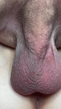 Rakaman dekat kongkek pepek ketat, creampie berdenyut dan air mani meleleh