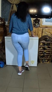 Zoccolo Di Cammello MILF Twerka in Jeans - Pompino E Sborra in Tutto La Mia Giacca Gonfia 334
