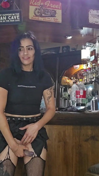 Cewek-cewek ngentot pakai dildo strapless sambil kami tonton