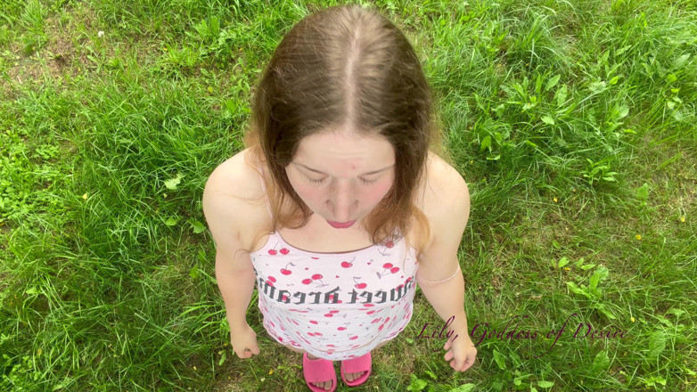 Lily, Goddess of Desire: POV: nevlastní táta mi dává péro, aby se cítil dobře,...