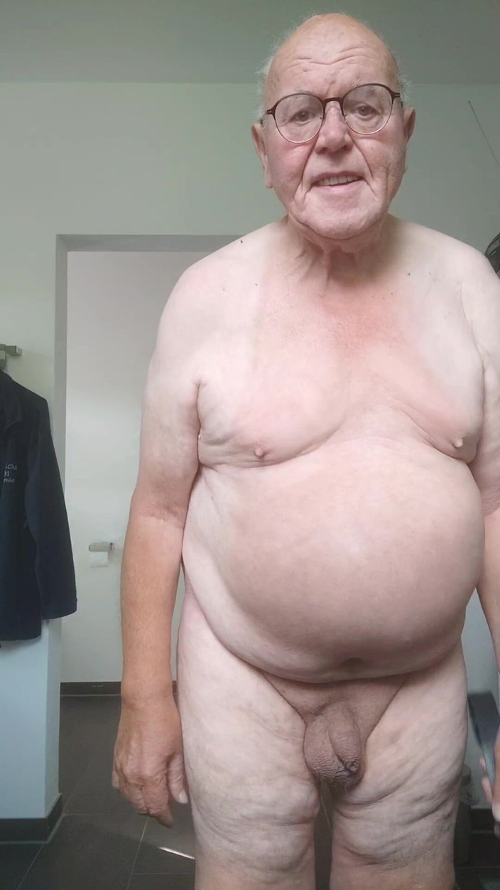 Karlchengeil: Scènes dans ma salle de bain
