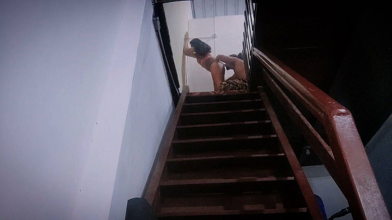 katha: Abang tiri saya akan membantu saya menghantar video saya untuk...