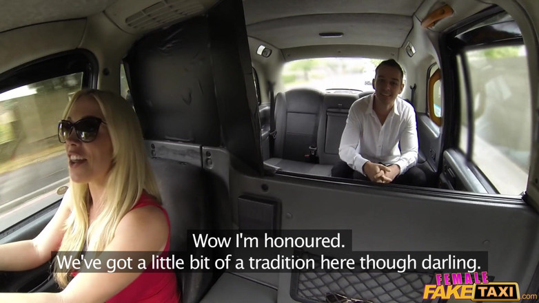 Female Fake Taxi: Female Fake Taxi - Taxifahrer tauscht eine London Tour gegen das...