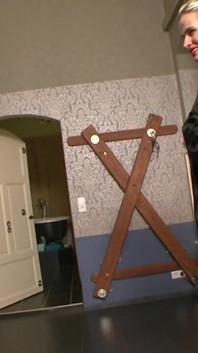 Dobry chłopak robi to, co powiedział MILF