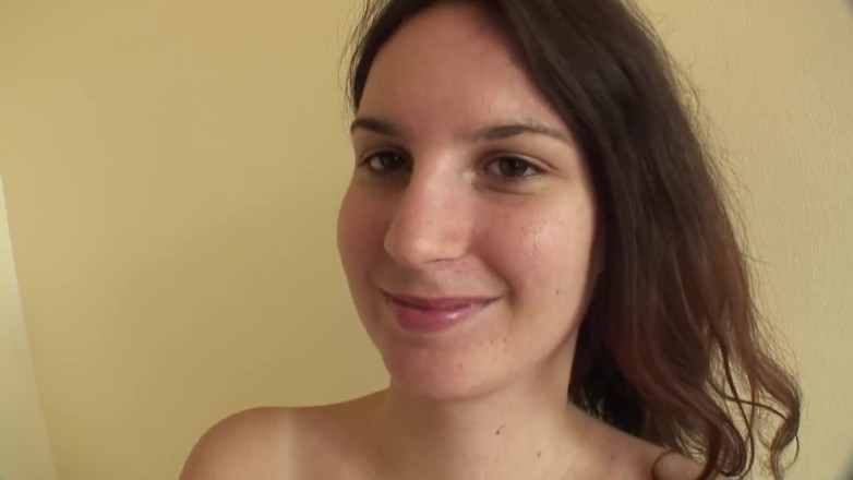 Toy Sluts: Amateur brunette shows her stuff