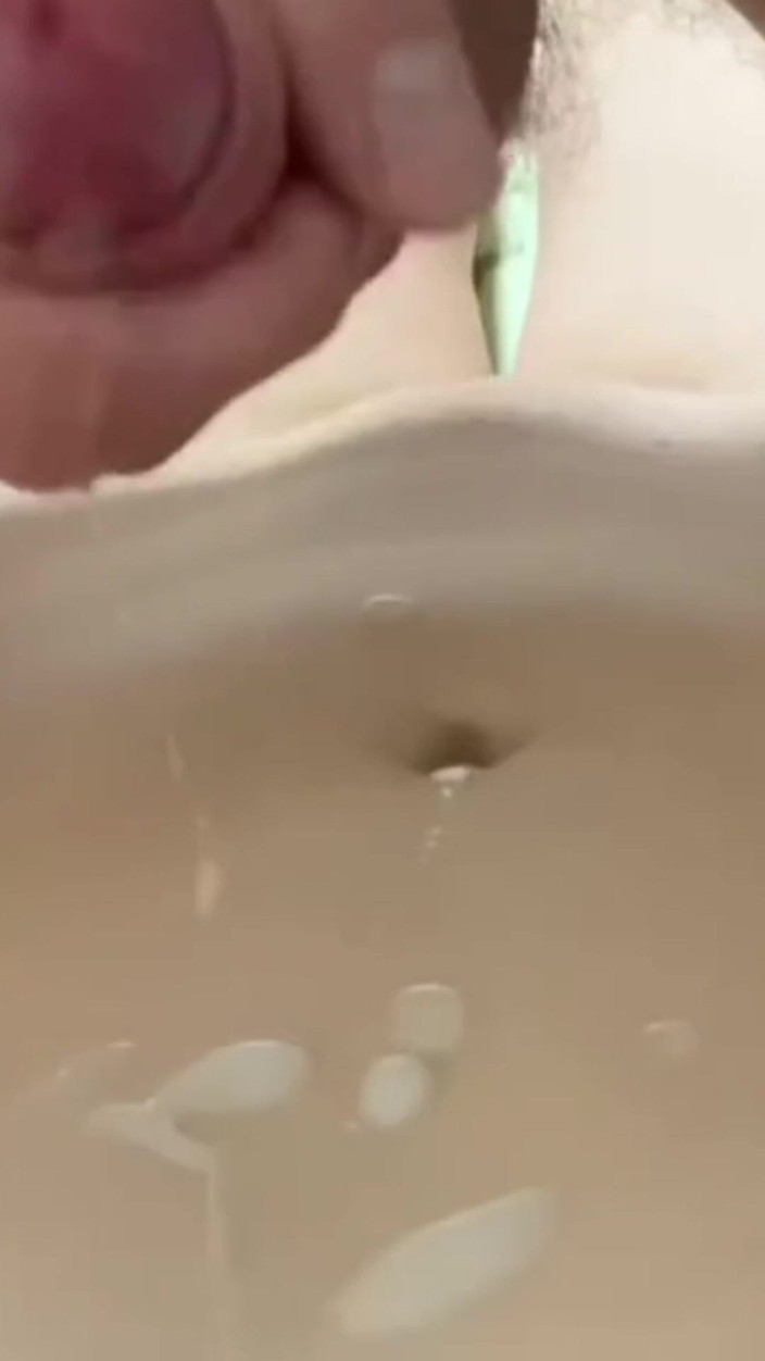 MaybeNatty: Cummed on Best Female Friend