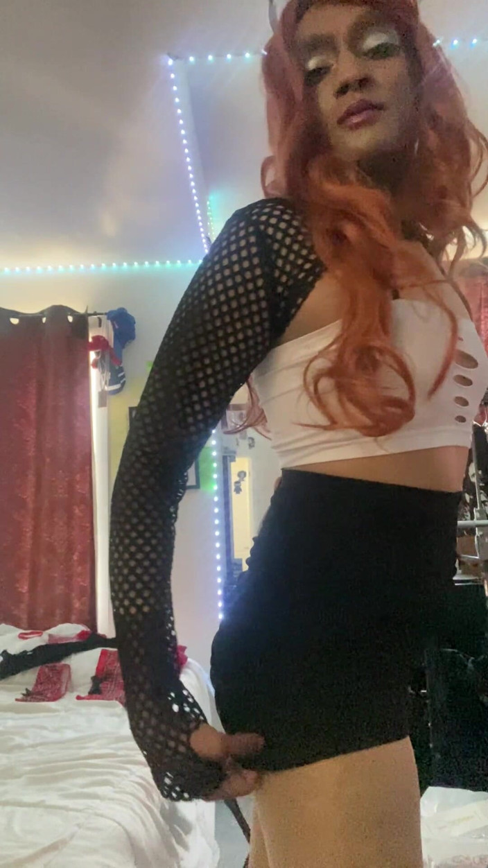 FemBoyAmi: Une fem boy sexy au bureau, Indienne