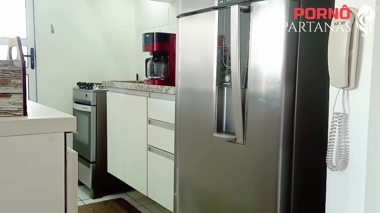 Julia Carioca: Rakan suami saya memakan saya