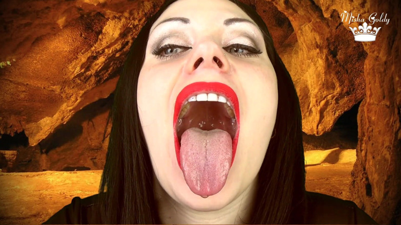 Goddess Misha Goldy: Hungriger Werwolf will dich lebendig konsumiert (pov, mund, zunge und hals)