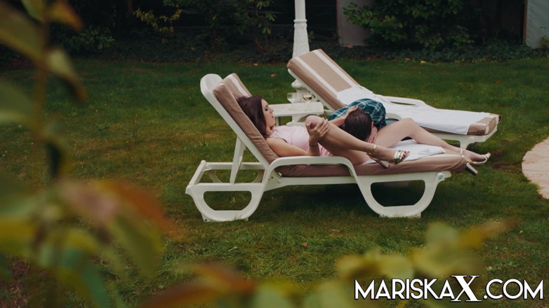 Mariska x: Fucking a teen 18+ outdoor