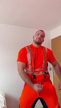 Tyler Blake Si Masturba in Abiti Da Lavoro Hivis Lumberjack - Flessioni Muscolari E Sborrata Esplosiva