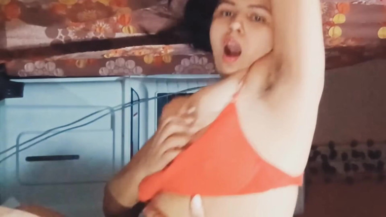 Hot Sis: Latika làm tình mạnh bạo với con cu to đen