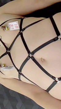 Mayu NO74 is geweldig, en het gaat kapot nadat het vele malen direct is geraakt door een groot aantal spuitende camera's. Haar mooie verschijning verandert in een de M pervert. Vlees urinoir training. SM Harnas & Halsband & Tepel Bieren Pr