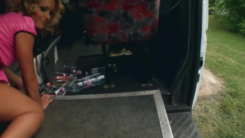 Cruel Media TV: Catty Campbell , gata anal europeia e Nick Lang, Frank, dupla...