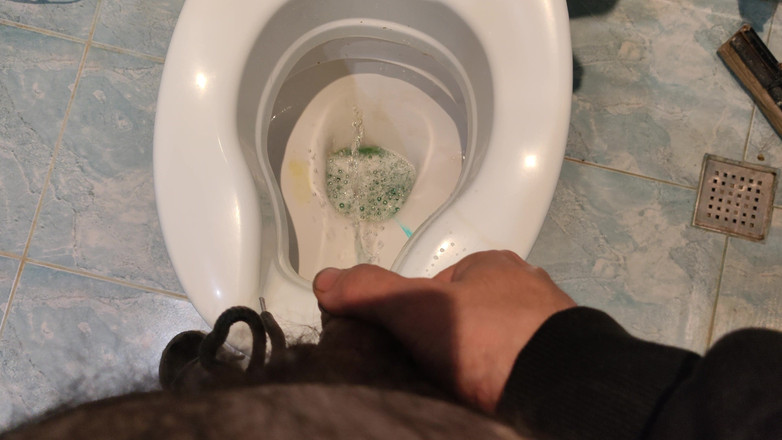 nikoniko2610: Pising Piss