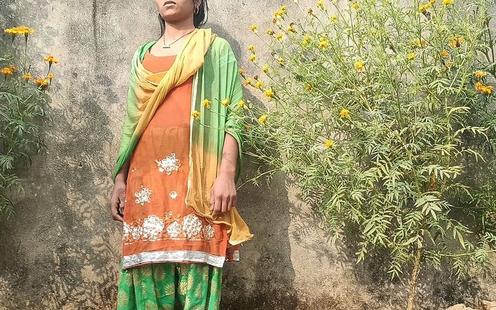 Laxmi deshi: インドのデシ村の美しいランディハードファック