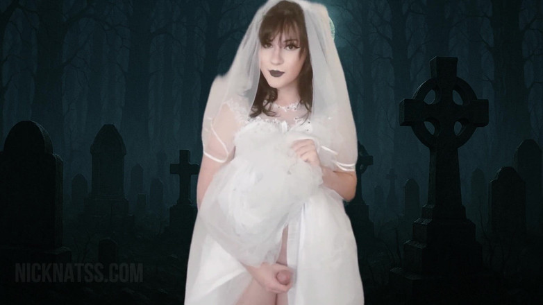 Natalie Napoli: Một cô dâu girlcock ma quái
