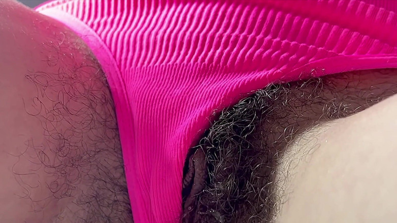 Roy1987: 見知らぬ男が私のパンティーの中にオナニーをしました