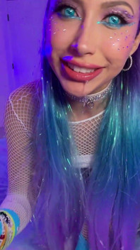 Penelope Woods předvádí svůj anální kolík a dostane creampie do její kundičky